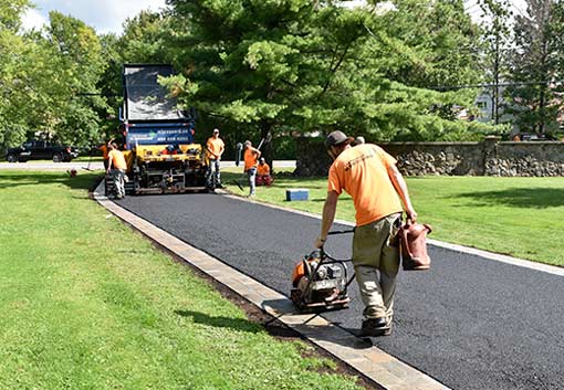Asphalte condo Longueuil stationnement